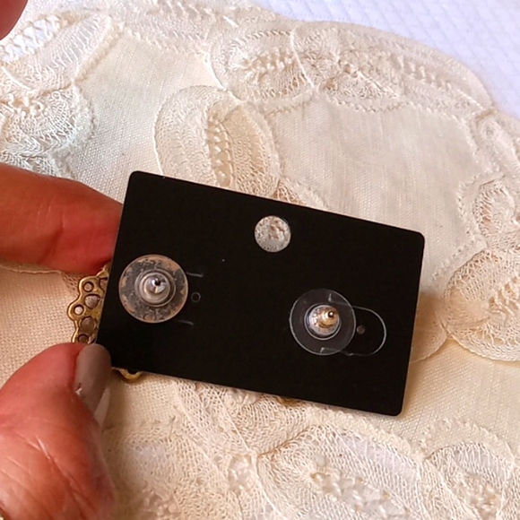 Chico's Antique Gold Earrings, Posts NWOT - Picture 3 of 4
